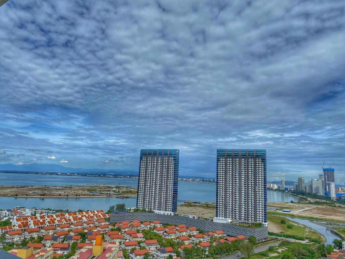The Landmark Comfort Relax Spacious Sea View By Iz Tanjung Tokong Exterior photo