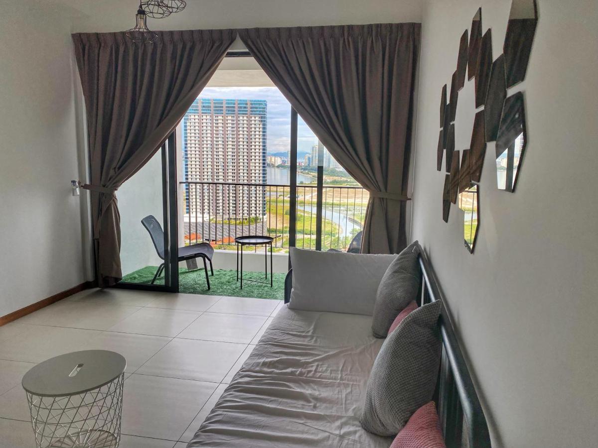 The Landmark Comfort Relax Spacious Sea View By Iz Tanjung Tokong Exterior photo