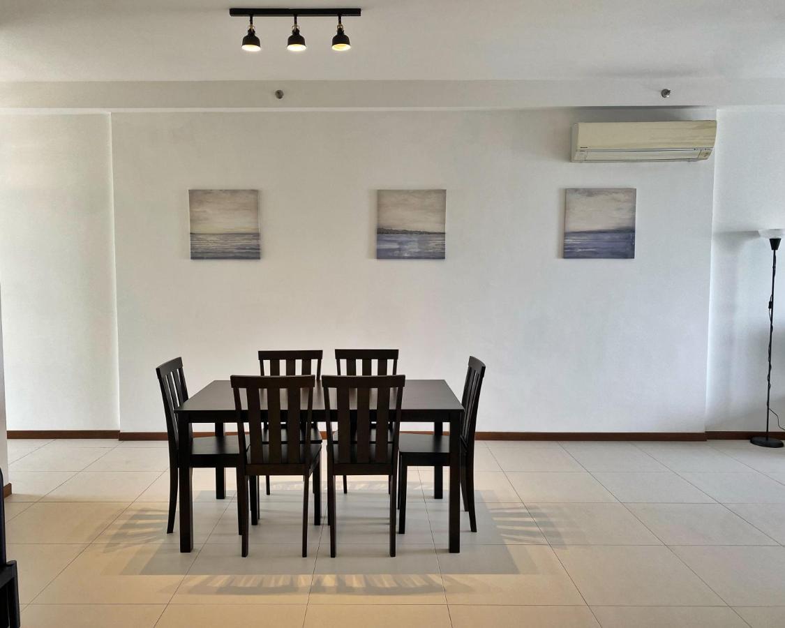 The Landmark Comfort Relax Spacious Sea View By Iz Tanjung Tokong Exterior photo