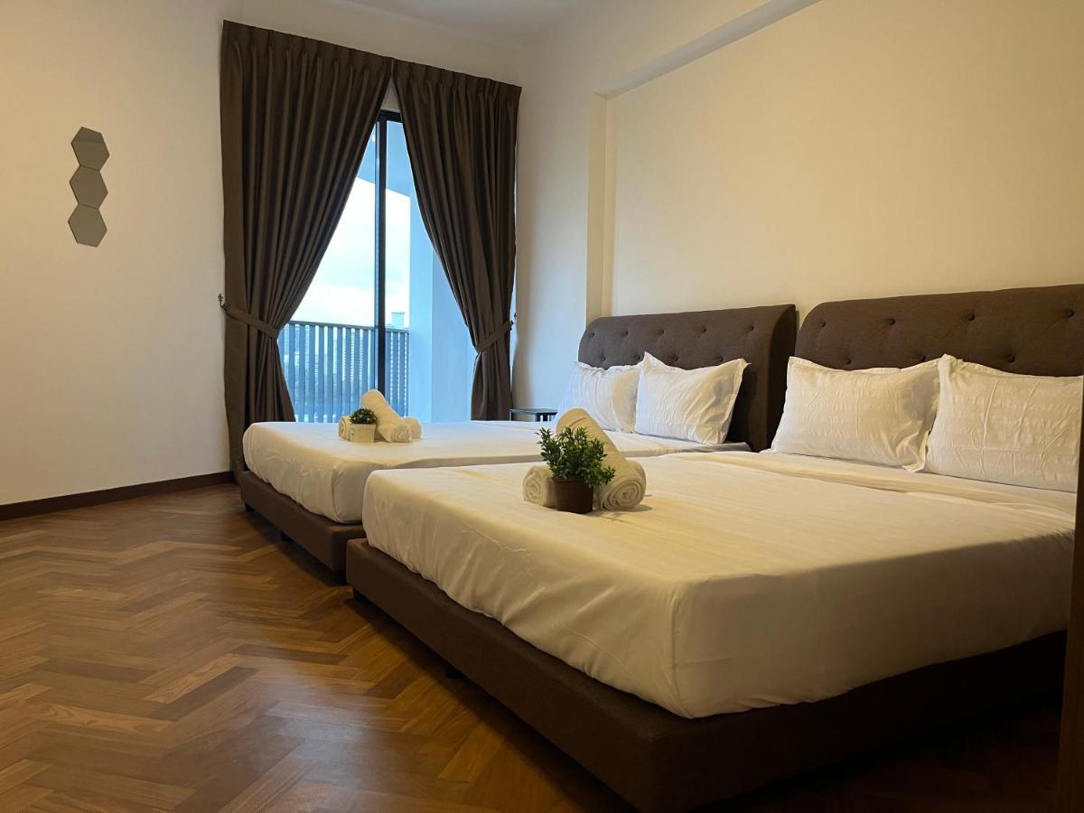 The Landmark Comfort Relax Spacious Sea View By Iz Tanjung Tokong Exterior photo