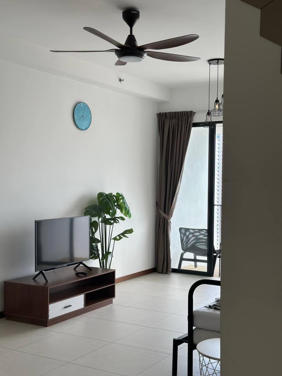 The Landmark Comfort Relax Spacious Sea View By Iz Tanjung Tokong Exterior photo